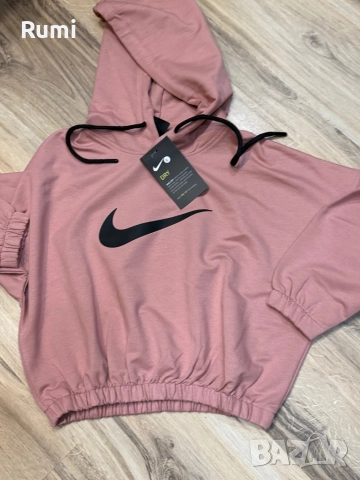 Дамски чисто нов суитшърт Nike - Sportswear Tech Dri-Fit ! S, 35 лв, снимка 2 - Спортни екипи - 52306381
