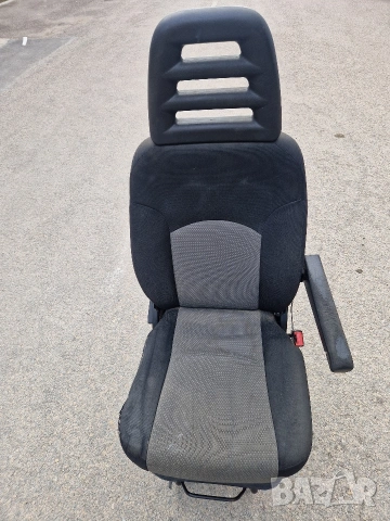Седалка за Ивеко Дейли/Iveco Daily , снимка 2 - Бусове и автобуси - 54174337