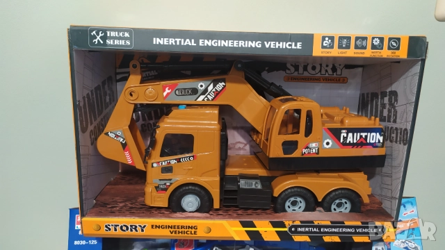 Камион с багер