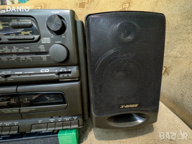 SHARP D555GY , снимка 4 - Радиокасетофони, транзистори - 53929212