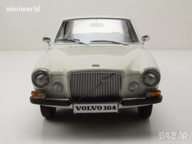 Volvo 164 1970 - мащаб 1:18 на Triple9 моделът е нов в кутия, снимка 6 - Колекции - 51025168