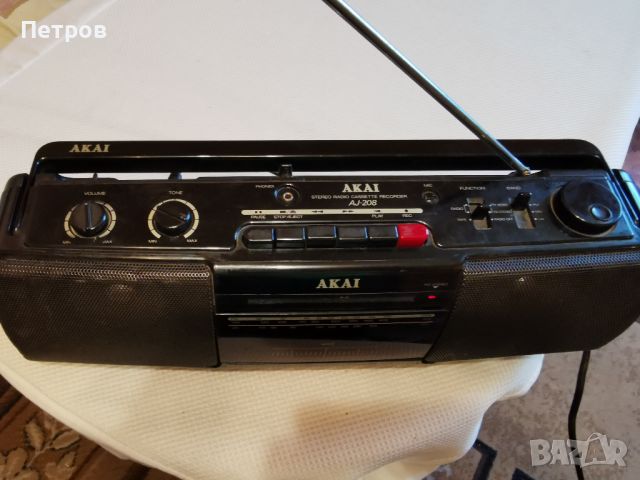 Радиокасетофон AKAI AJ-208 3 Band Stereo Radio, снимка 3 - Радиокасетофони, транзистори - 46406228