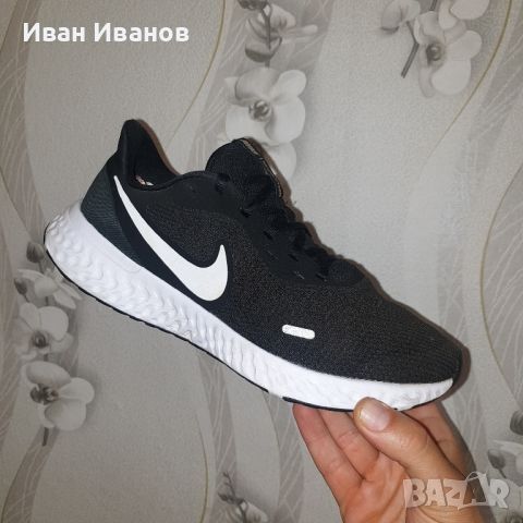 Маратонки Nike Revolution 5 номер 41,5 -42, снимка 8 - Маратонки - 44499440