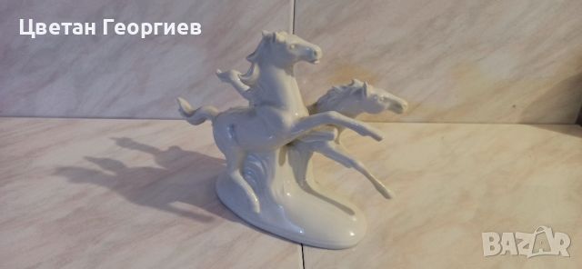 порцеланова фигурка бягащи коне, снимка 2 - Антикварни и старинни предмети - 46644277