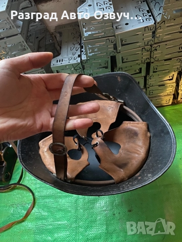 Винтидж рядък модел, качествена и красива Швейцарска каска , снимка 8 - Колекции - 52844197