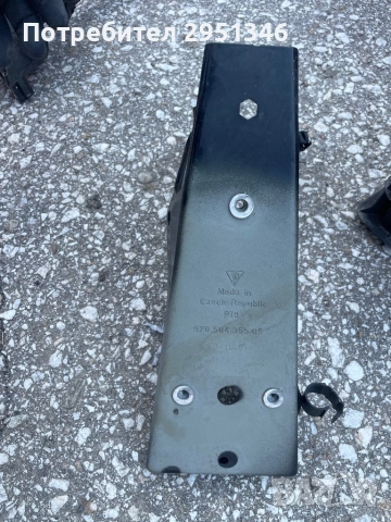 Стойка калник Porsche Panamera 97050435505