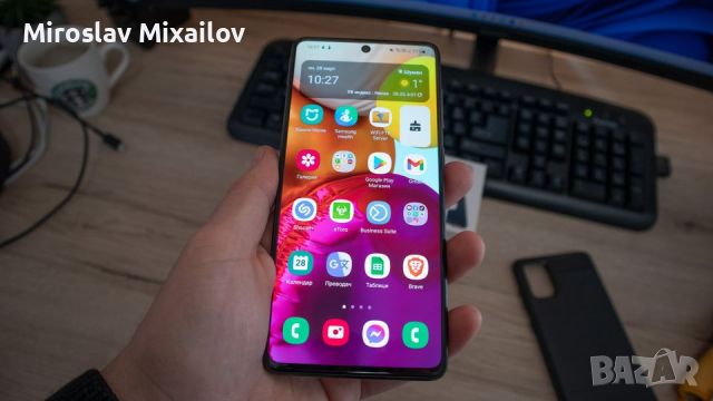 Пълен комплект Samsung Galaxy A71 128GB 6GB RAM + Адаптер + слушалки, снимка 1