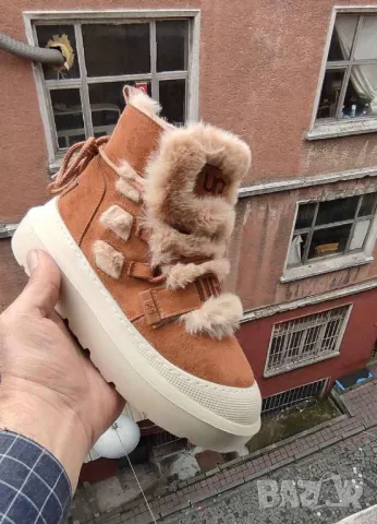 висококачествени дамски боти UGG , снимка 4 - Дамски боти - 48229559