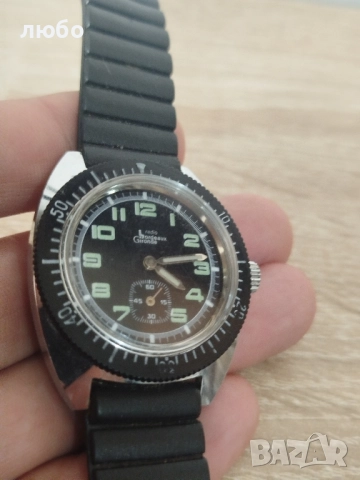 Часовник DIVER Винтиж 60/70 г Всичко по Часовника е Оригинално Работи Точно , снимка 3 - Мъжки - 52389424