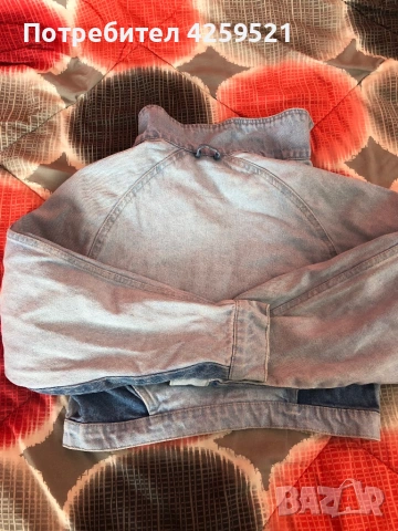 Късо дънково яке, снимка 4 - Якета - 54279116