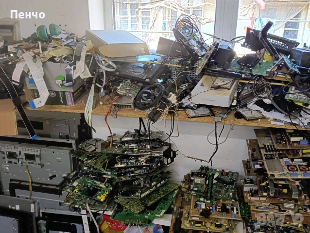 Части за ТВ и електронна скрап, снимка 13 - Части и Платки - 47543053