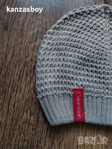 calvin klein - страхотна дамска шапка КАТО НОВА, снимка 5 - Шапки - 53505099