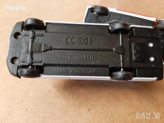 CORGI BMW 325 и FORD TRANSIT , снимка 11 - Колекции - 48917766