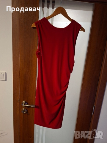 Червена хубава рокля