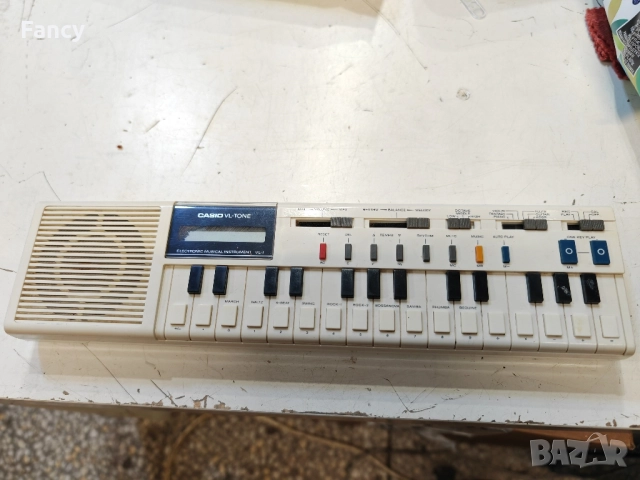 Малък синтезатор Casio VL 1, снимка 2 - Синтезатори - 52004756