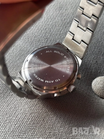 Мъжки часовник Volvo R-design, снимка 4 - Мъжки - 52900377