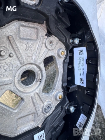 Волан с подгрев и вибрация BMW G20 2022, снимка 5 - Части - 53835893