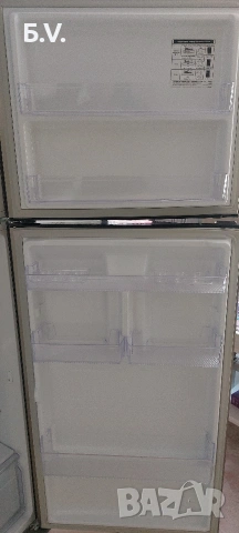 Хладилник с горна камера, снимка 11 - Хладилници - 53724395