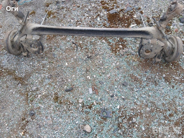 Заден мост за Тойота Ярис 05-12г., снимка 2 - Части - 53876029