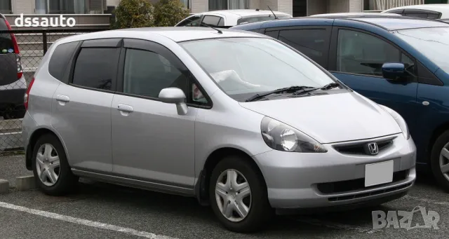 Предна броня Honda Jazz GD GE 2001-2004, снимка 2 - Части - 49877081