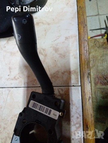 2002 VW AUDI ПРЕВКЛЮЧВАЧ НА МИГАЧИТЕ 8L0953513 G A3 TT A6 PASSAT OCTAVIA, снимка 4 - Части - 53045074