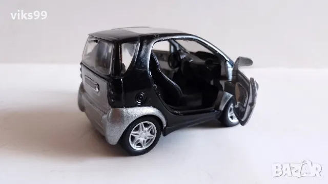 Maisto Smart Fortwo Coupe - Мащаб 1:33, снимка 5 - Колекции - 48588883