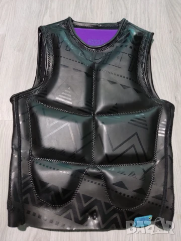 Най-добрите висок клас жилетки за джет,уейкборд,кайт и др.водни спортове, снимка 3 - Водни спортове - 28891351