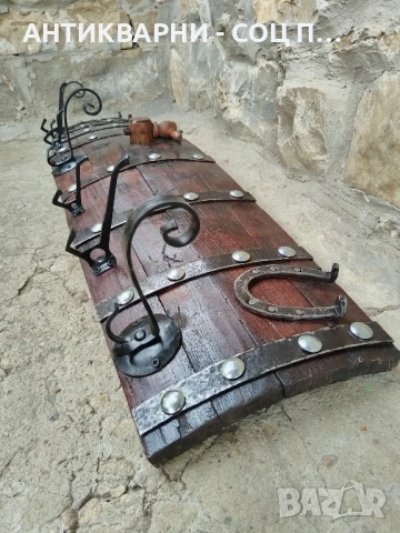 Ръчно Изработена Закачалка От Старо Дървено Буре, Бъчва. , снимка 4 - Антикварни и старинни предмети - 50991636