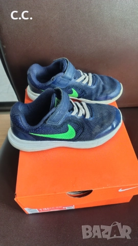 Оригинални Nike маратонки, номер 29.5, снимка 4 - Детски маратонки - 52001091