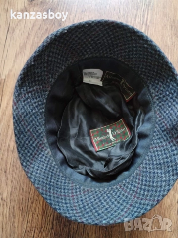 alfonso d'este - страхотна шапка КАТО НОВА, снимка 8 - Шапки - 52793888