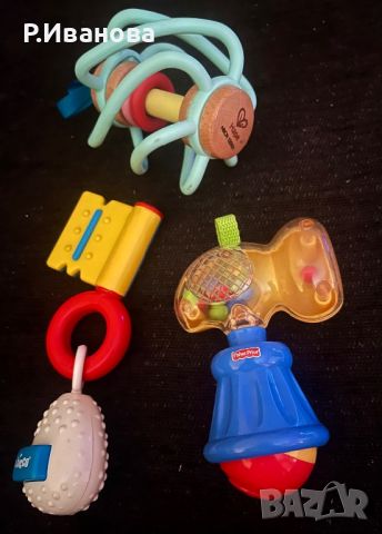 Лот бебешки играчки, снимка 1 - Дрънкалки и чесалки - 46185196