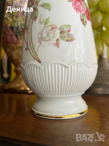 Aynsley  “Elizabeth Rose”🌹  Фин английски порцелан Ваза с дантела💗 , снимка 2 - Вази - 51174349