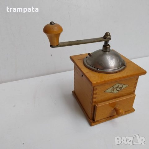 НАЙ ДОБРАТА ОФЕРТА  Стара дървена кафемелачка , снимка 2 - Антикварни и старинни предмети - 52684058