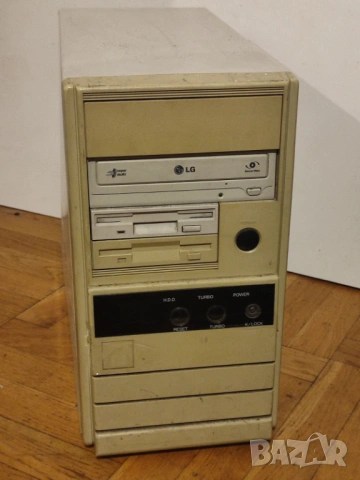 Запазен АТ компютър Пентиум 200 МХц