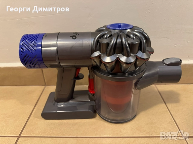 Dyson V6 Безкабелна прахосмукачка - пълен комплект + Laser, снимка 5 - Прахосмукачки - 52956306