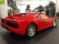 BBURAGO метална колекционерска количка FERARRI TESTAROSSA 1:18, снимка 2