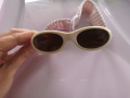 Бебешки слънчеви очила Beaba с лента, Moon 0-6 месеца, снимка 1 - Други - 44957027