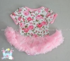 Комплект "Светли рози" боди рокличка, пантофки и лента за коса, снимка 4