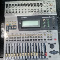 Yamaha O1V professional digital audio mixer with 16 audio inputs. (12 + 2x stereo)

, снимка 3 - Ресийвъри, усилватели, смесителни пултове - 45707069