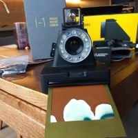 Тестван с филм фотоапарат за моментални снимки Polaroid Impossible I-1 - пойнт енд шуут , снимка 13 - Фотоапарати - 45875461