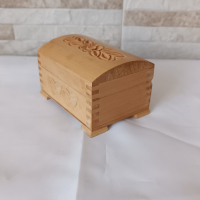 Стара дървена кутия с форма на сандък - пирография - Българска, снимка 3 - Антикварни и старинни предмети - 44970735