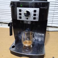 Кафе машина Delonghi Magnifica S, снимка 3 - Кафемашини - 45914058