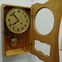 № 7470 стар стенен часовник   - механичен , навиване с ключ  - с гонгове на половин и кръгъл час  - , снимка 3 - Антикварни и старинни предмети - 45149086