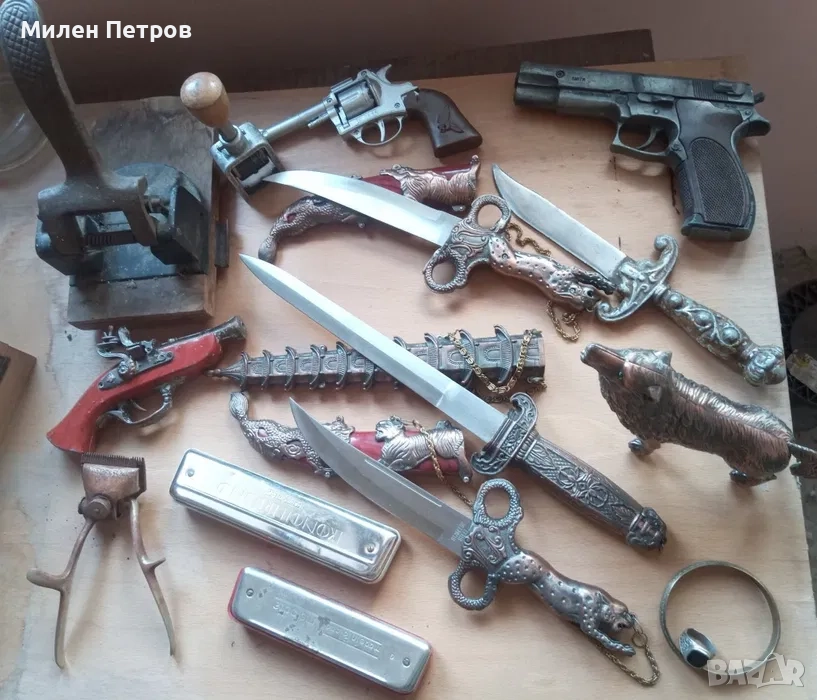 Колекция антикварни репродукции и колекционерски стари, ретро предмети, снимка 1