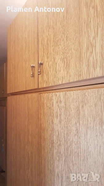 Продавам двукрилен гардероб с надстройка, снимка 1