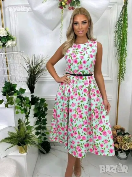 Красива лятна рокля с рози, снимка 1