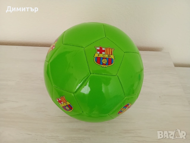 Кожена футболна топка с лого на Барселона !!!