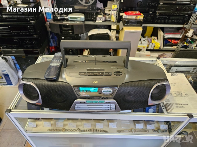 Радиокасетофон с 3-дисков CD чейнджър JVC RC-XC3BX с оригинално дистанционно и книжка., снимка 7 - Радиокасетофони, транзистори - 53455438