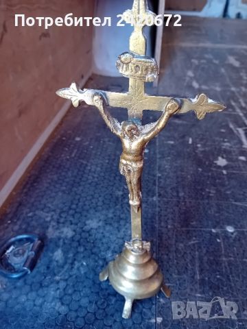 настолен  бронзов кръст с  разпятие, снимка 2 - Антикварни и старинни предмети - 46226359