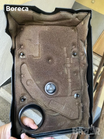 Декоративен капак Mercedes, снимка 2 - Части - 53469102